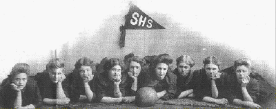 basketballteamgirlssidneyhighschool.gif (87529 bytes)