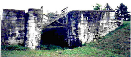 locking.jpg (42849 bytes)